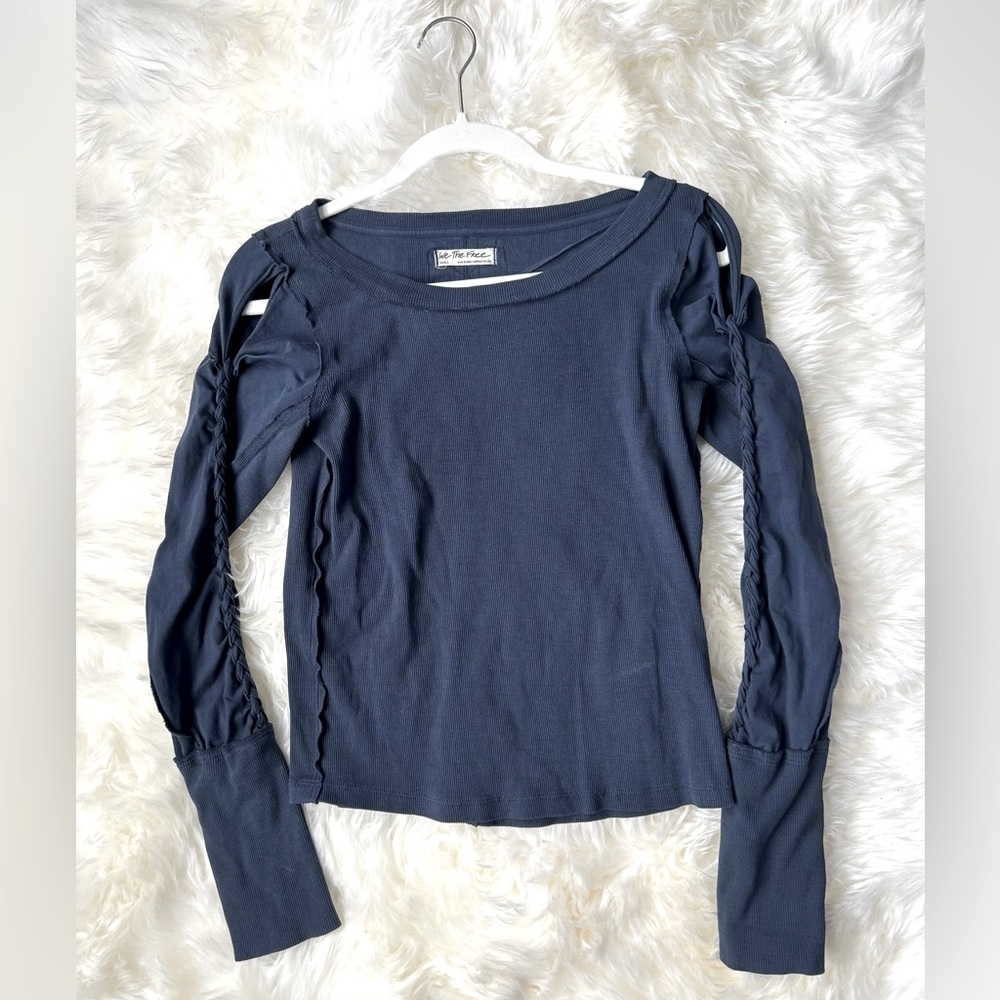 WE THE FREE Shoulder Cut Out Braided Sleeve Top - Women’s Small